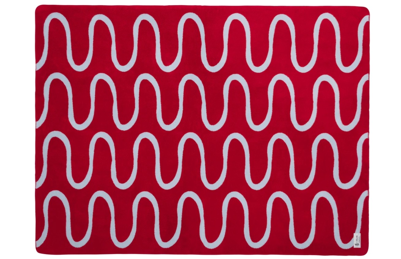 noo.ma Červeno-modrý pléd Swirl 200 x 150 cm